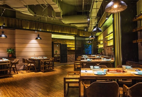 Express Highway Inn Visual